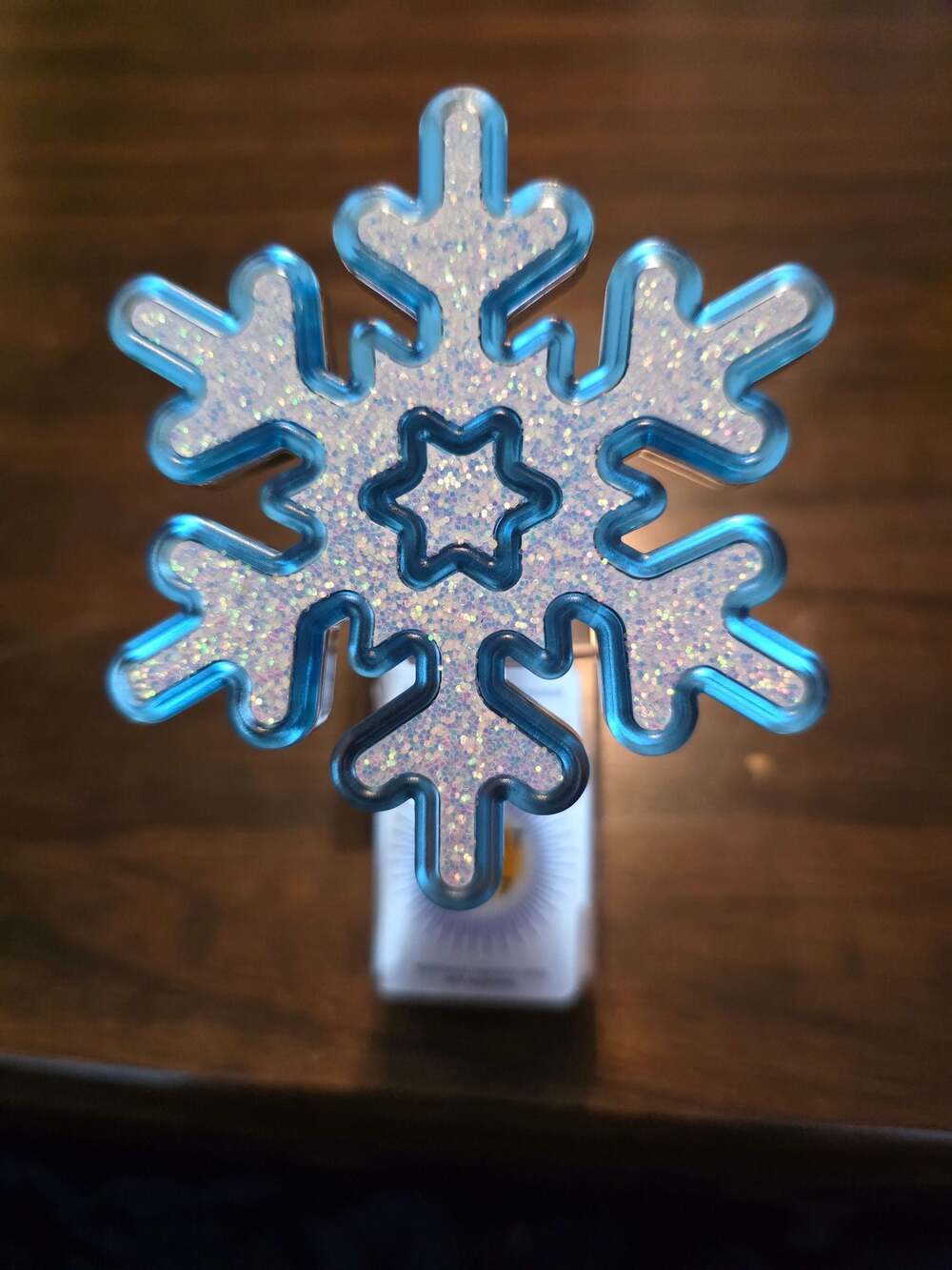 Bath & Body Works Snowflake Bright Neon BLue Nightlight Wallflower Plug